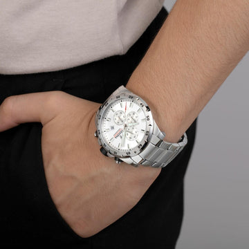Ρολόι Festina F20463/1 χρονογράφος με ασημί ατσάλινο μπρασελέ, άσπρο καντραν, μηχανισμό μπαταρίας quartz, στρογγυλό στεφάνι με διάμετρο 45mm και ένδειξη ημερομηνίας αδιάβροχο στις 10ΑΤΜ-100Μ.
